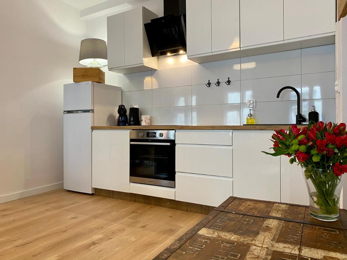 Apartament Hrabala Jelenia Góra Buitenkant foto