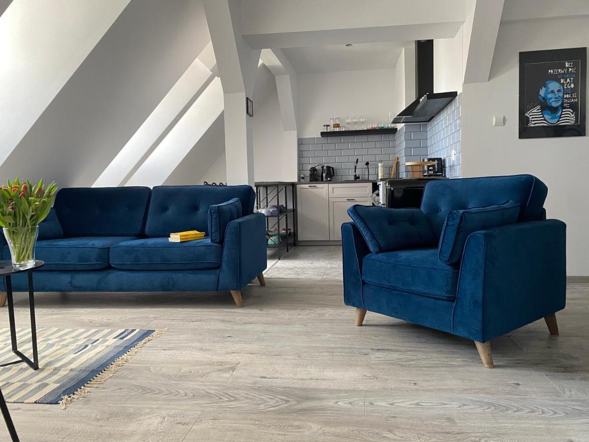 Apartament Hrabala Jelenia Góra Buitenkant foto