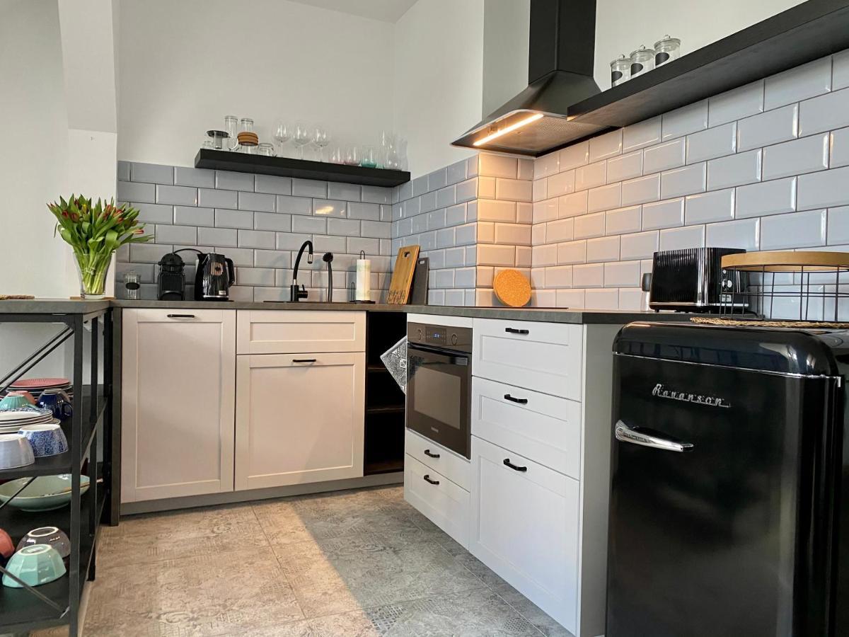 Apartament Hrabala Jelenia Góra Buitenkant foto