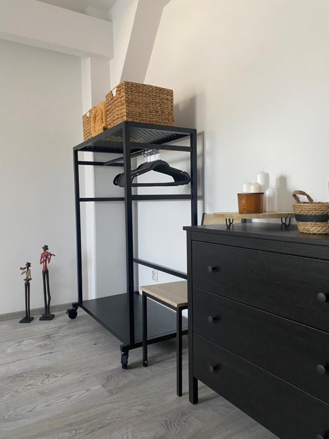 Apartament Hrabala Jelenia Góra Buitenkant foto