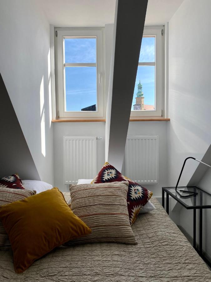 Apartament Hrabala Jelenia Góra Buitenkant foto
