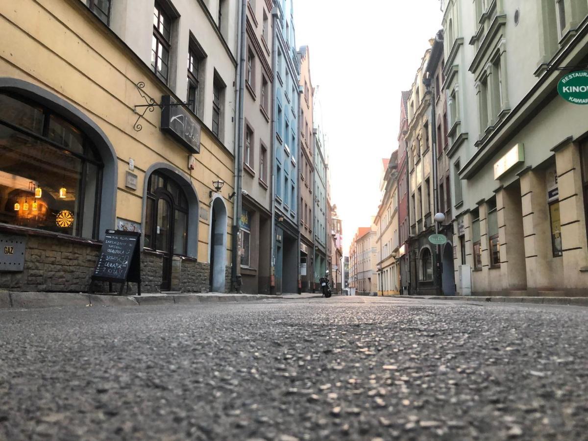 Apartament Hrabala Jelenia Góra Buitenkant foto